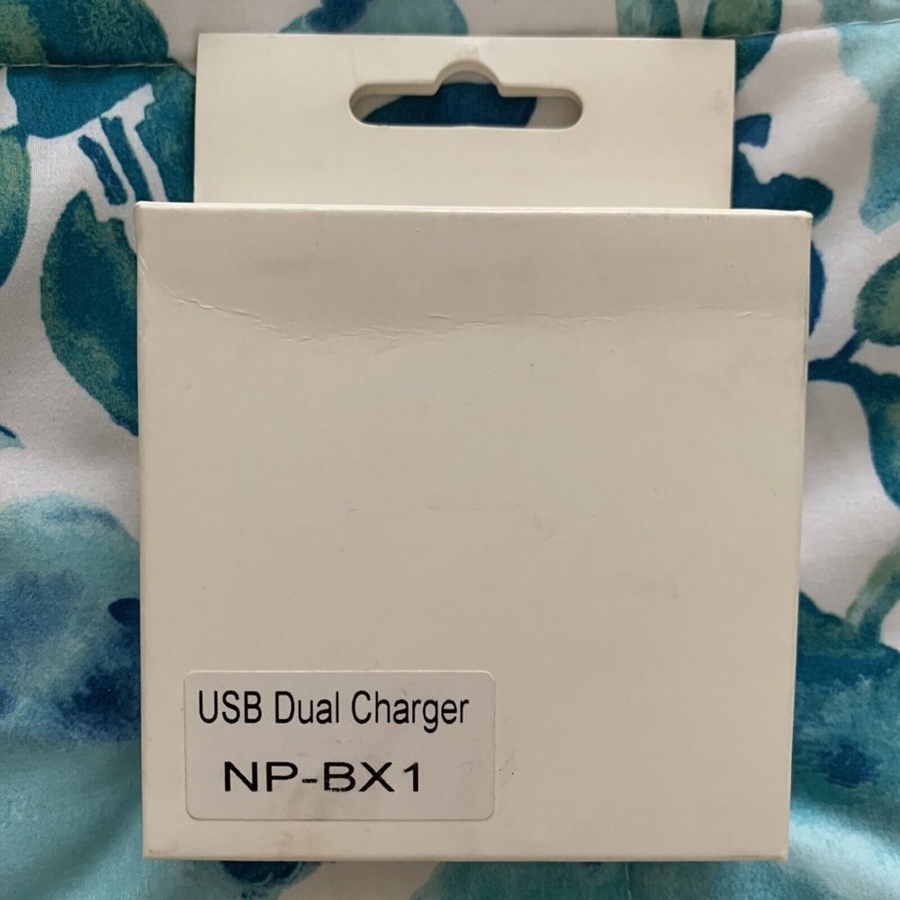 Ultra Pro USB Dual Charger for Sony NP-BX1 X-Series NPBX1/M8